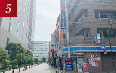 过了7-11就有一家罗森