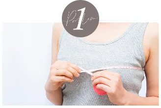 生まれつきバストが小さい